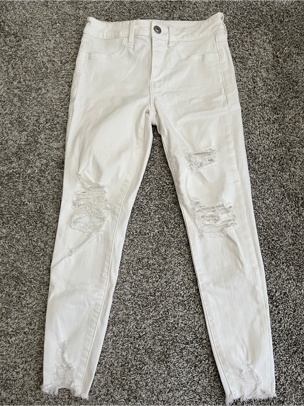 American Eagle Outfitters White Distressed Skinny Jeans Size 4 Short